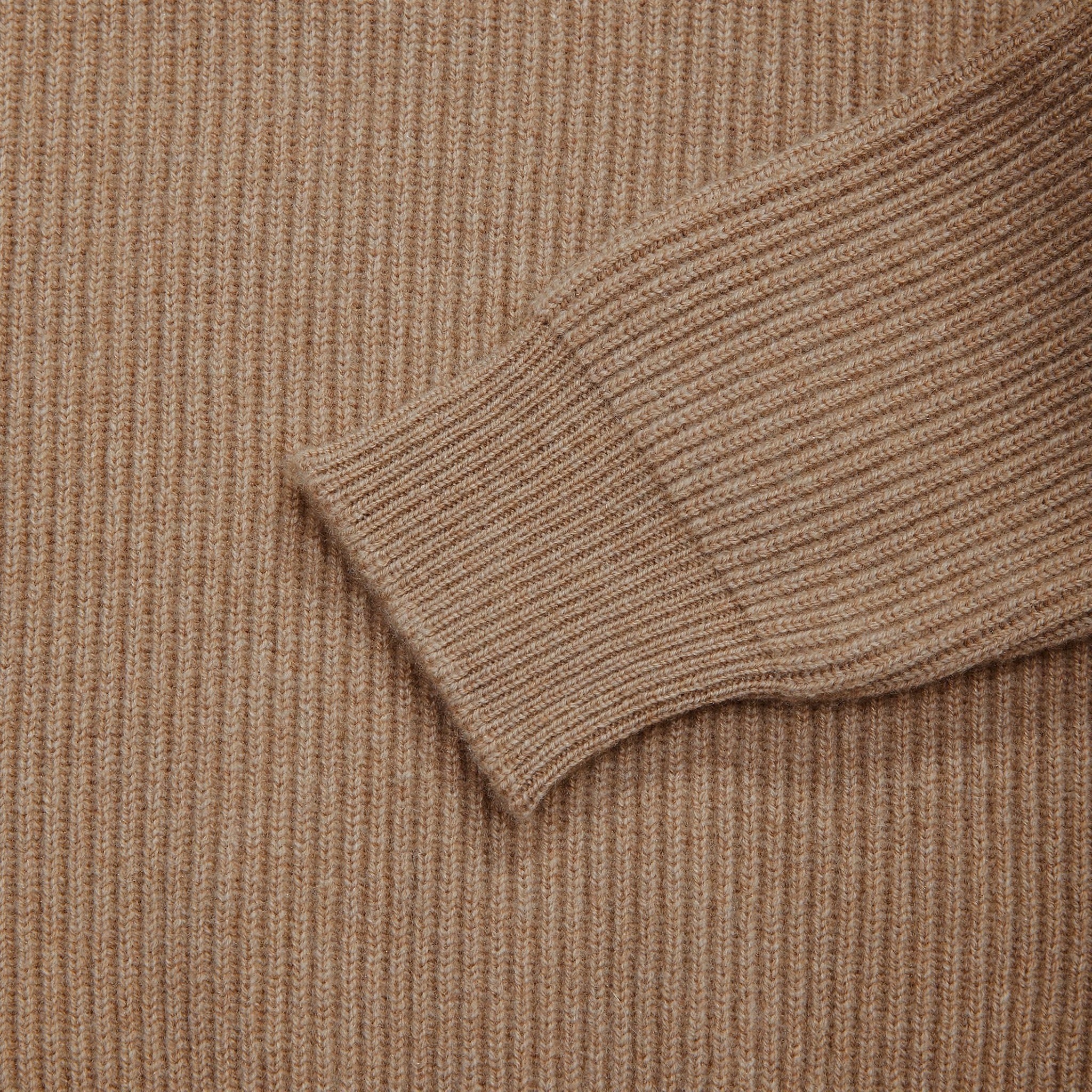 Cashmere rollneck in camel