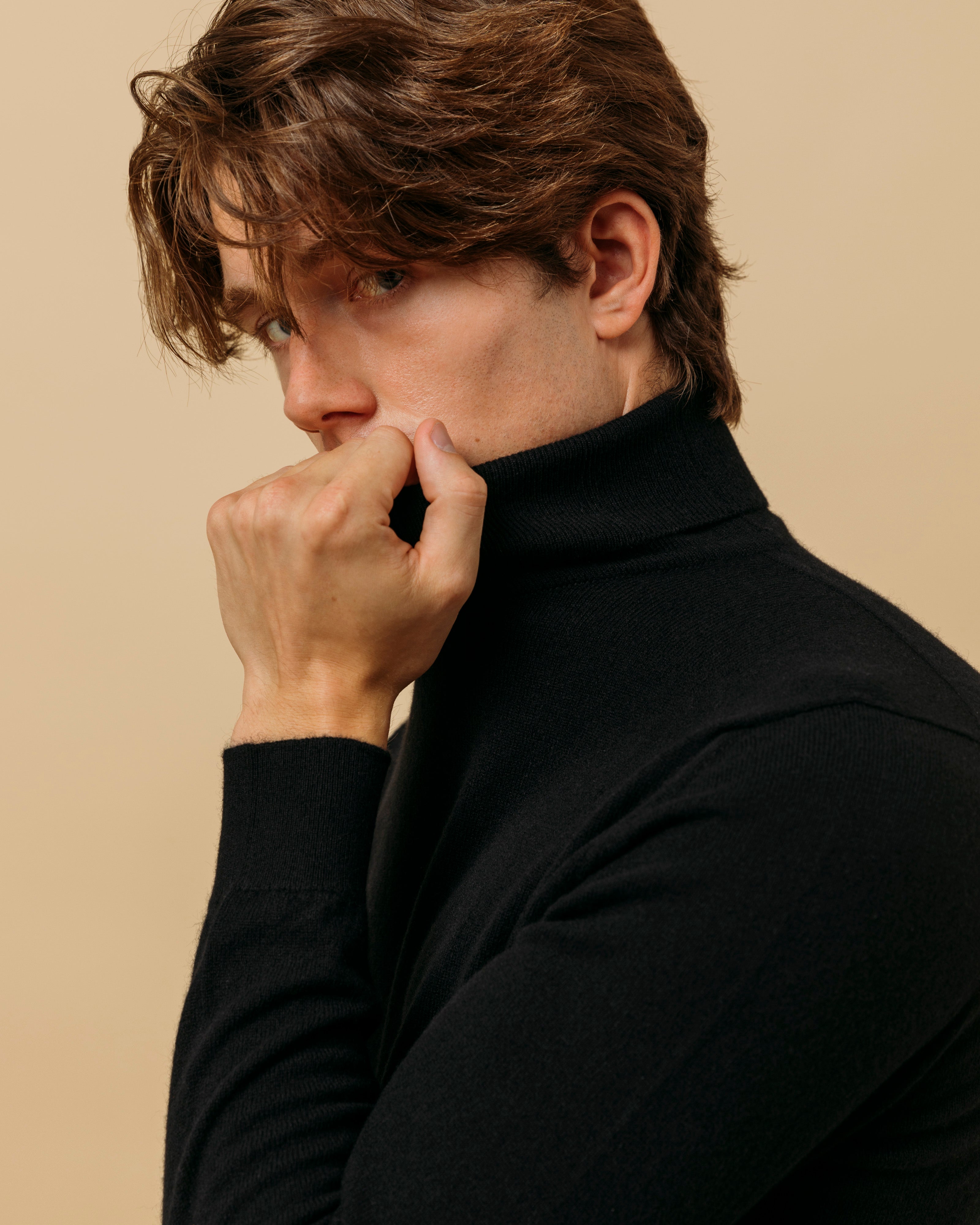 カシミア ベルモンド ロールネック (ブラック)