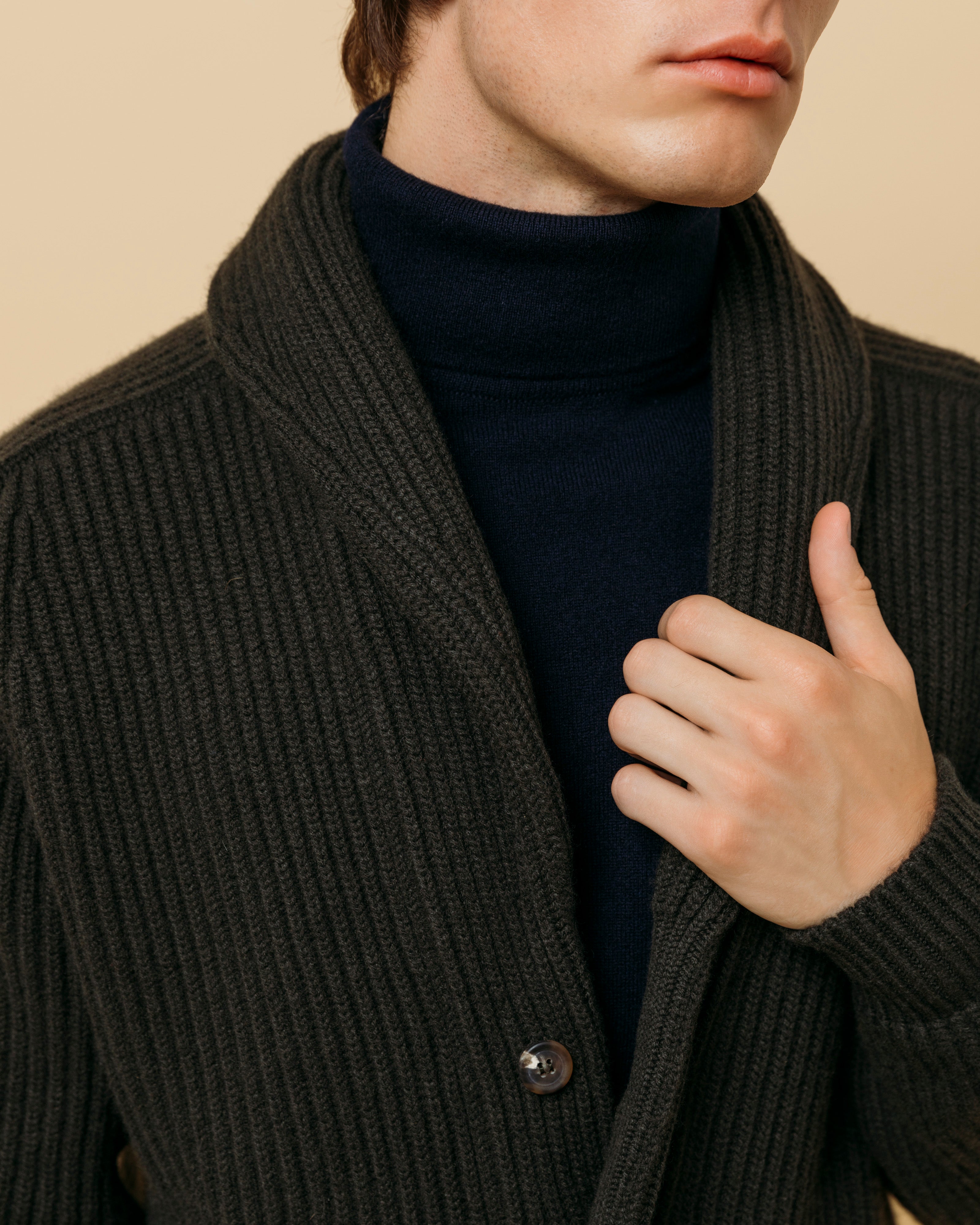 カシミア ベルモンド ロールネック(ネイビー)