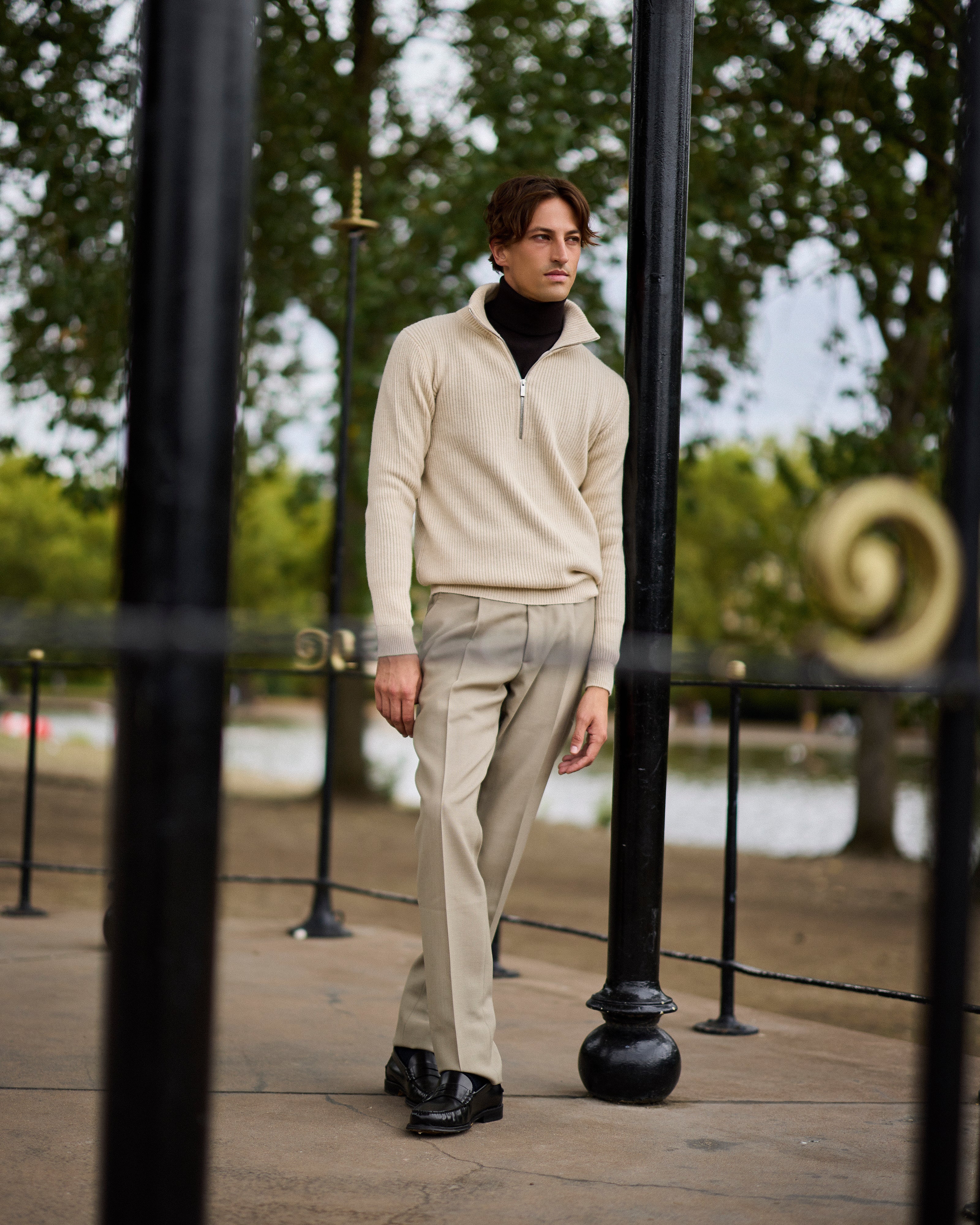 Cashmere alpine half zip sweater in ecru