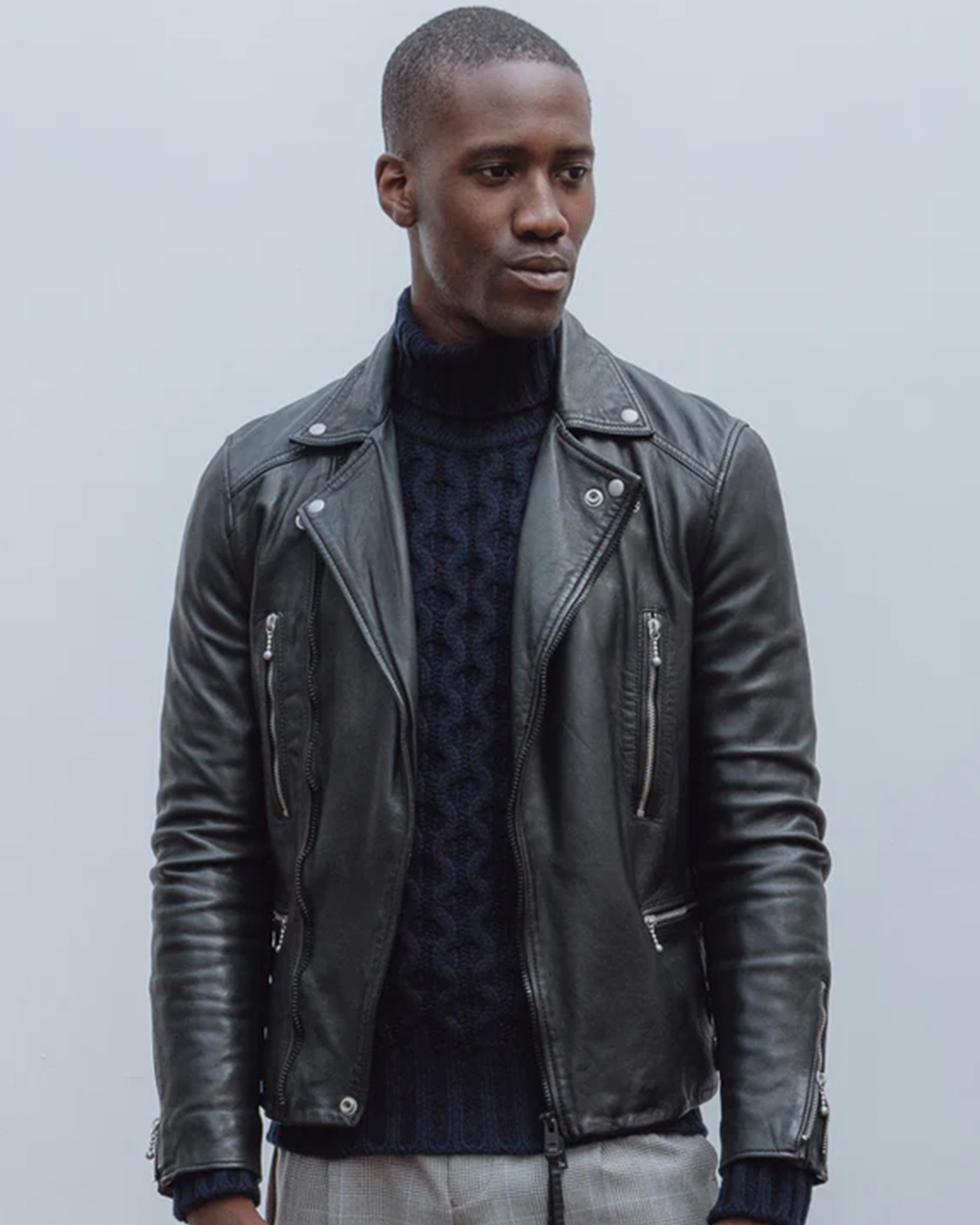 Superfine lambswool fisherman cable rollneck in navy