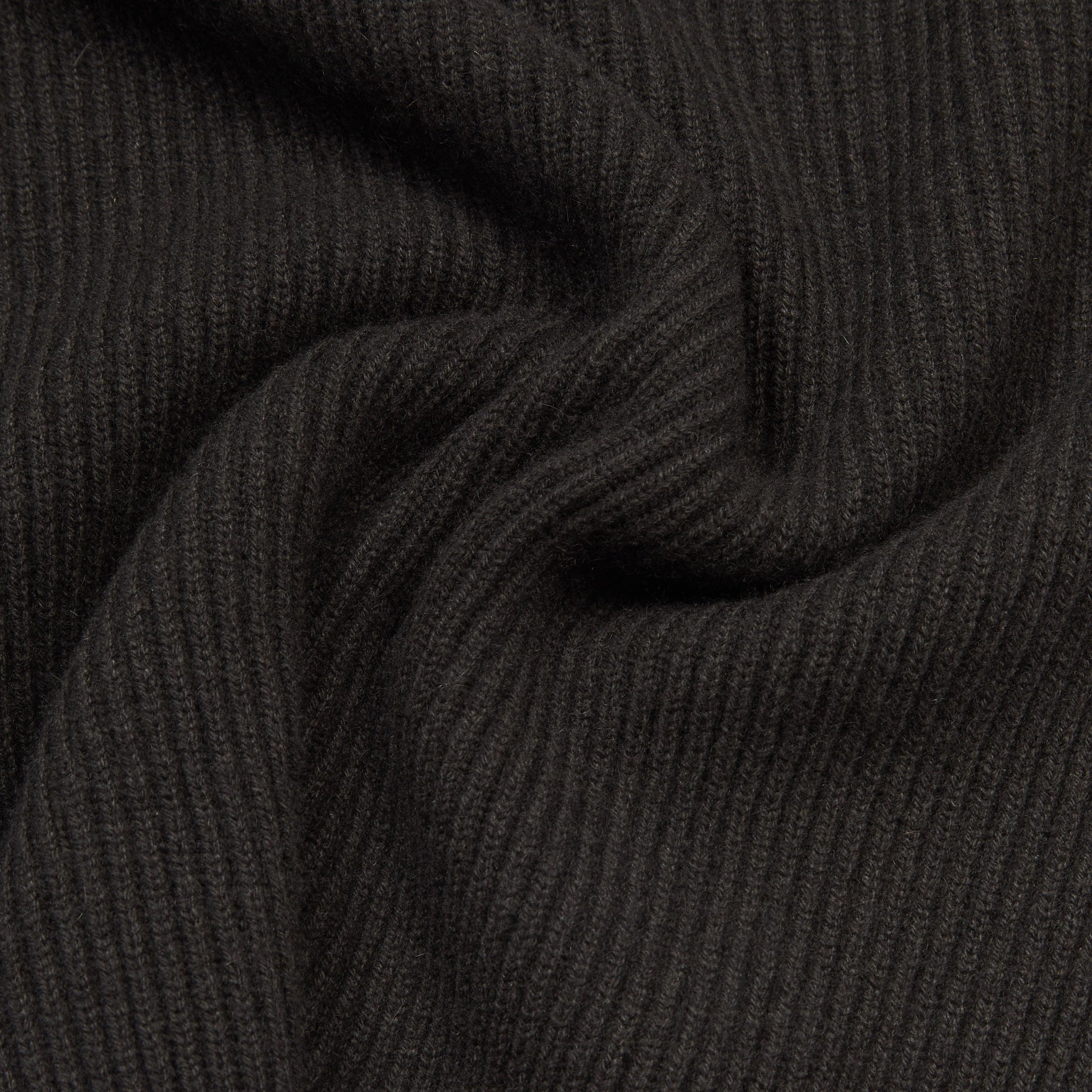 Cashmere alpine half zip sweater in dark olive