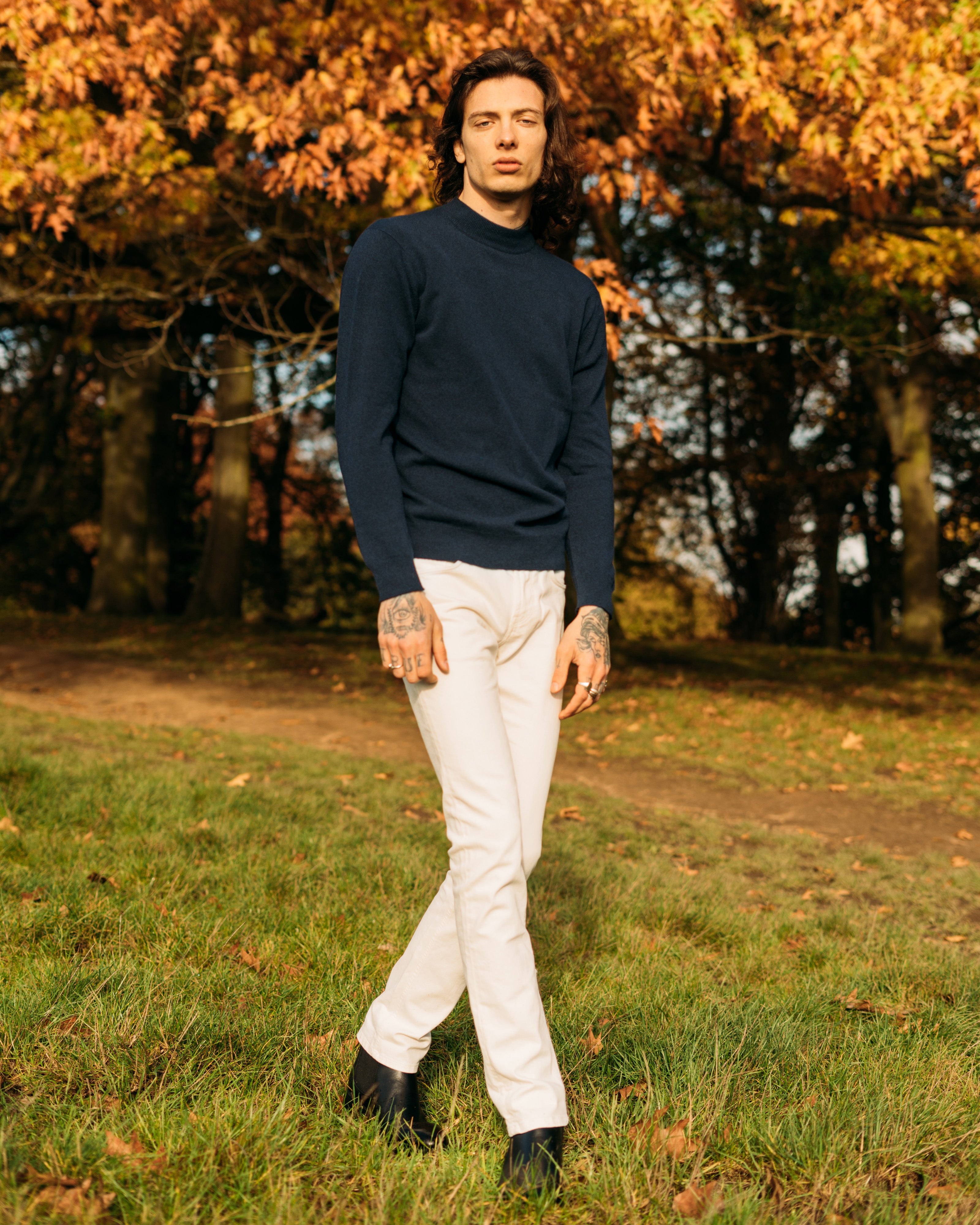 Superfine lambswool mock neck in navy