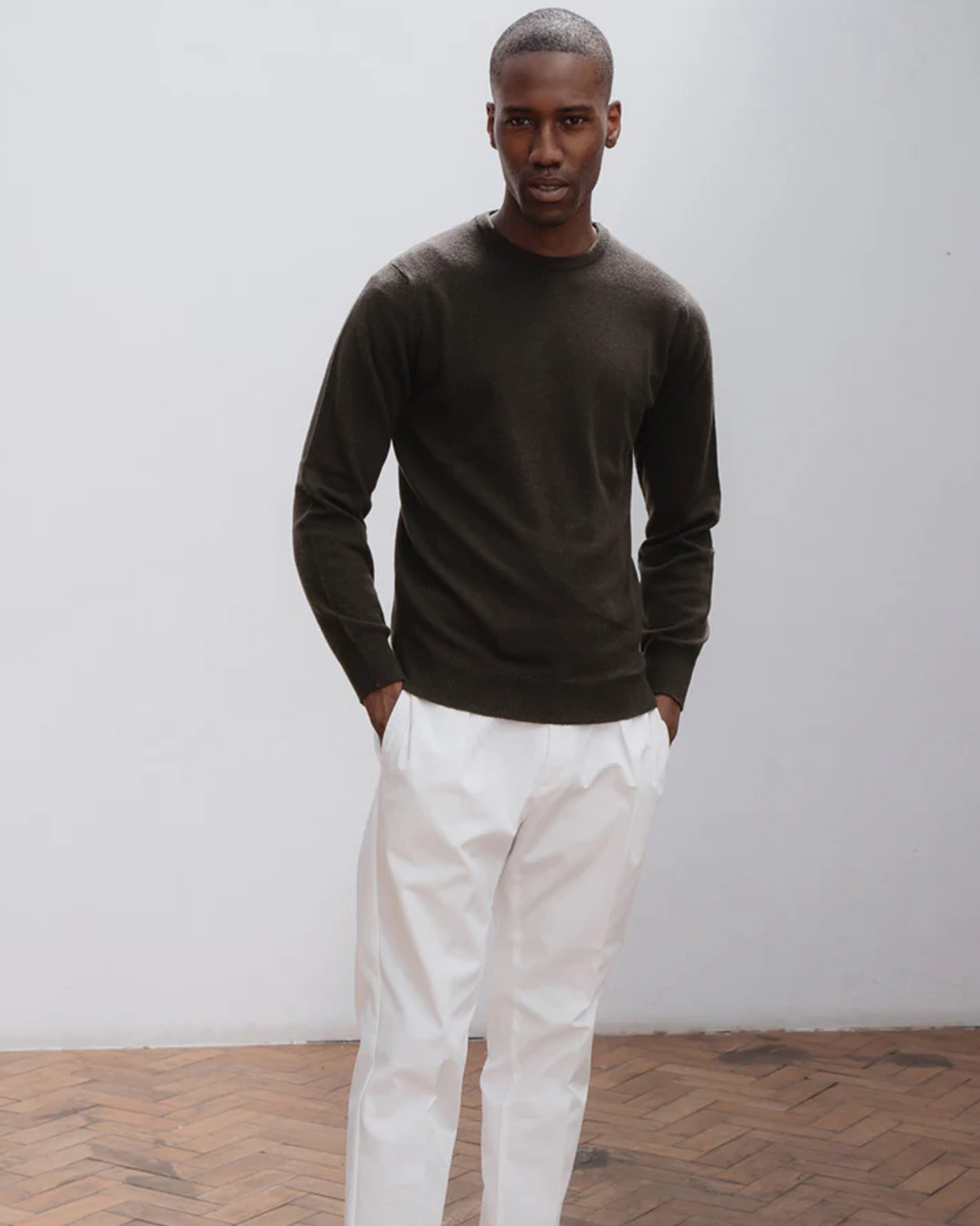 Cashmere crew neck in dark olive