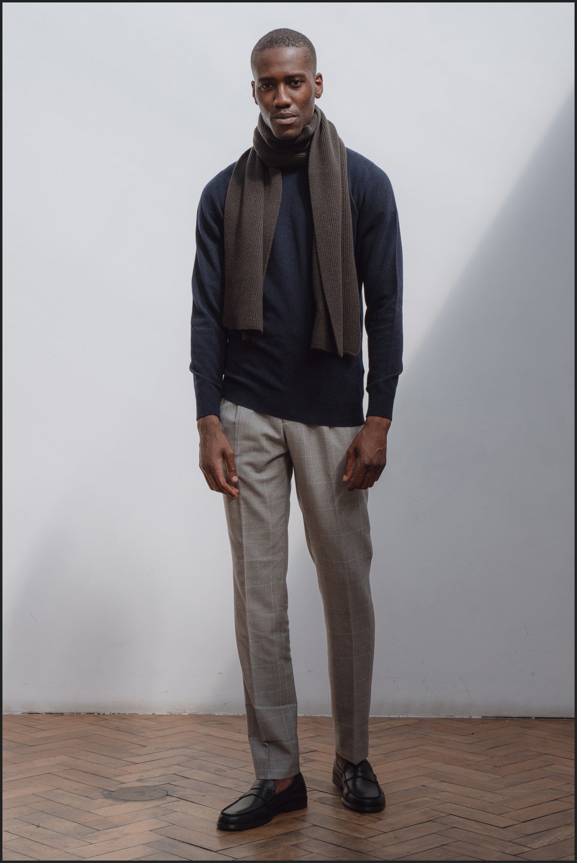 Superfine lambswool crew neck in navy - Colhay's