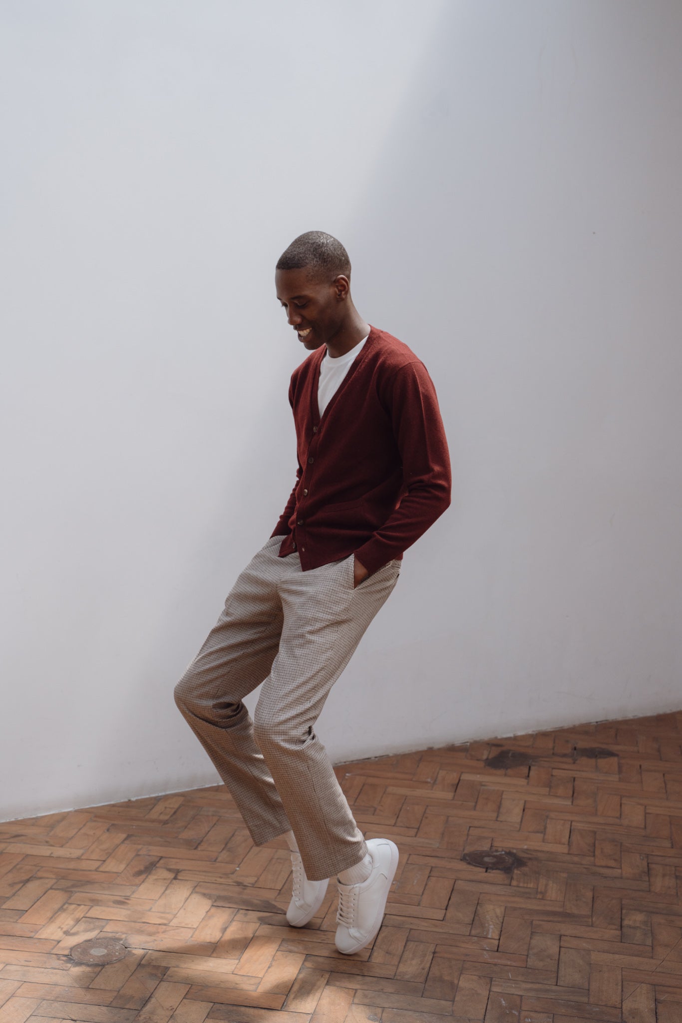 Superfine lambswool tennis cardigan in burgundy - Colhay's