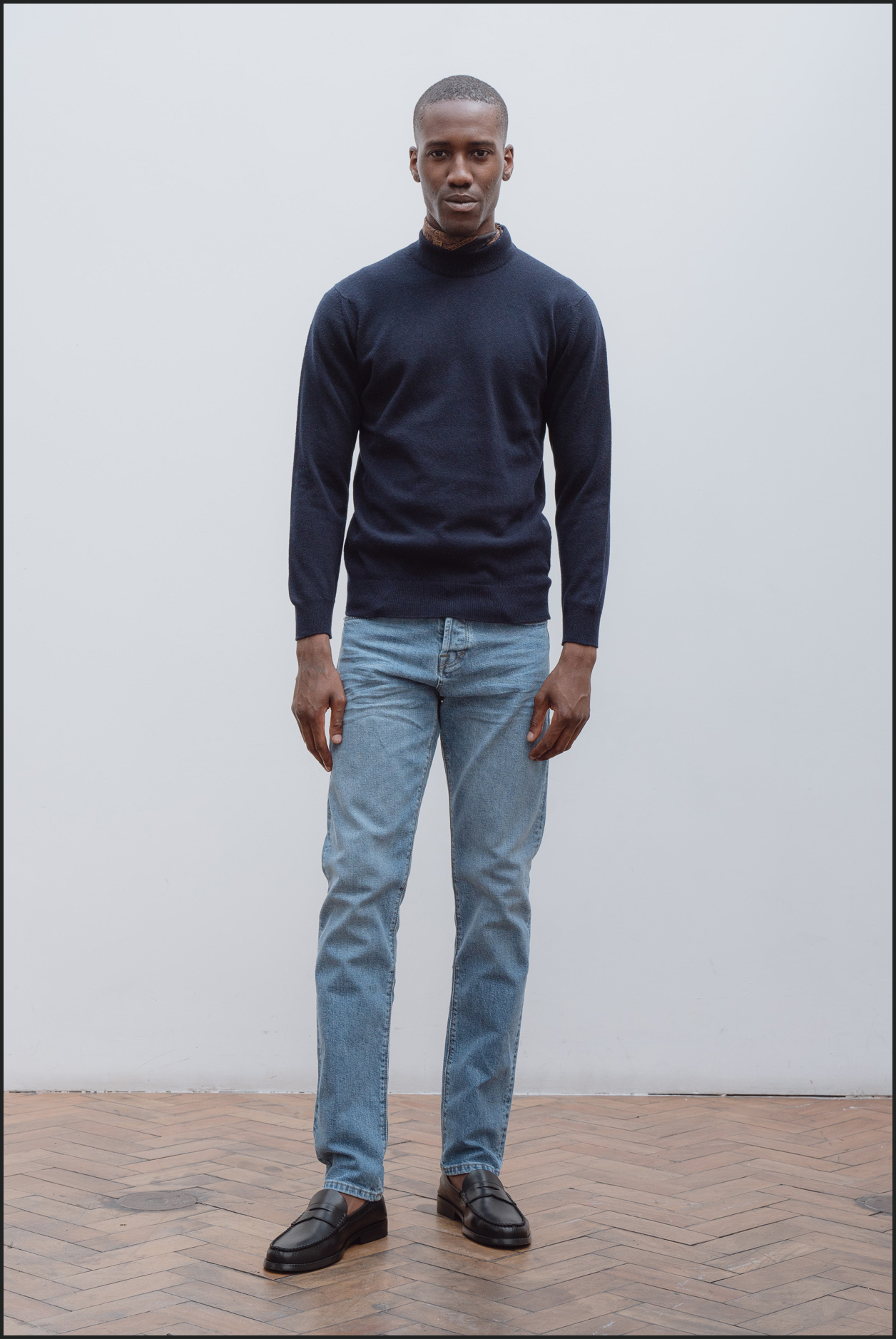 Superfine lambswool mock neck in navy - Colhay's