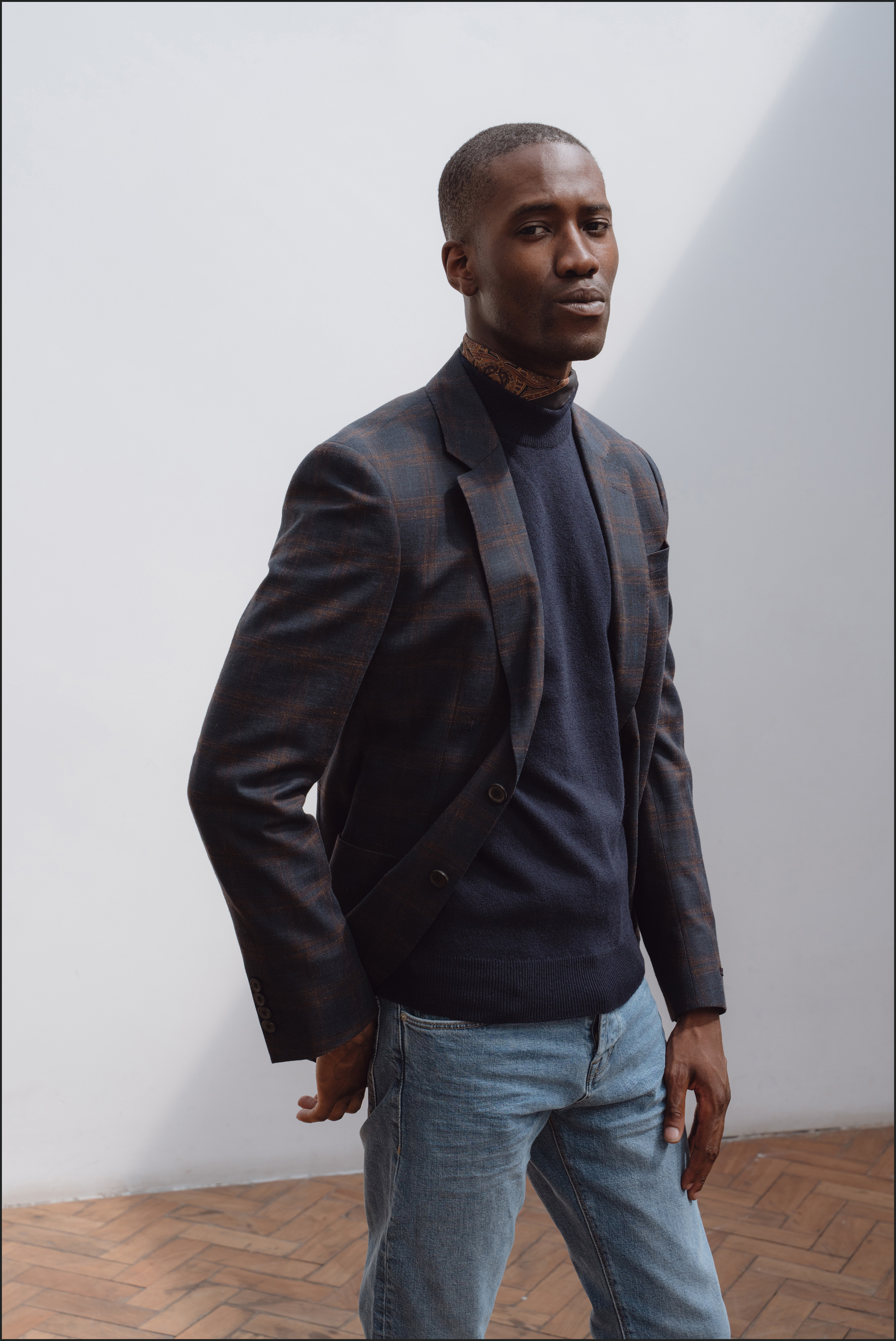 Superfine lambswool mock neck in navy - Colhay's