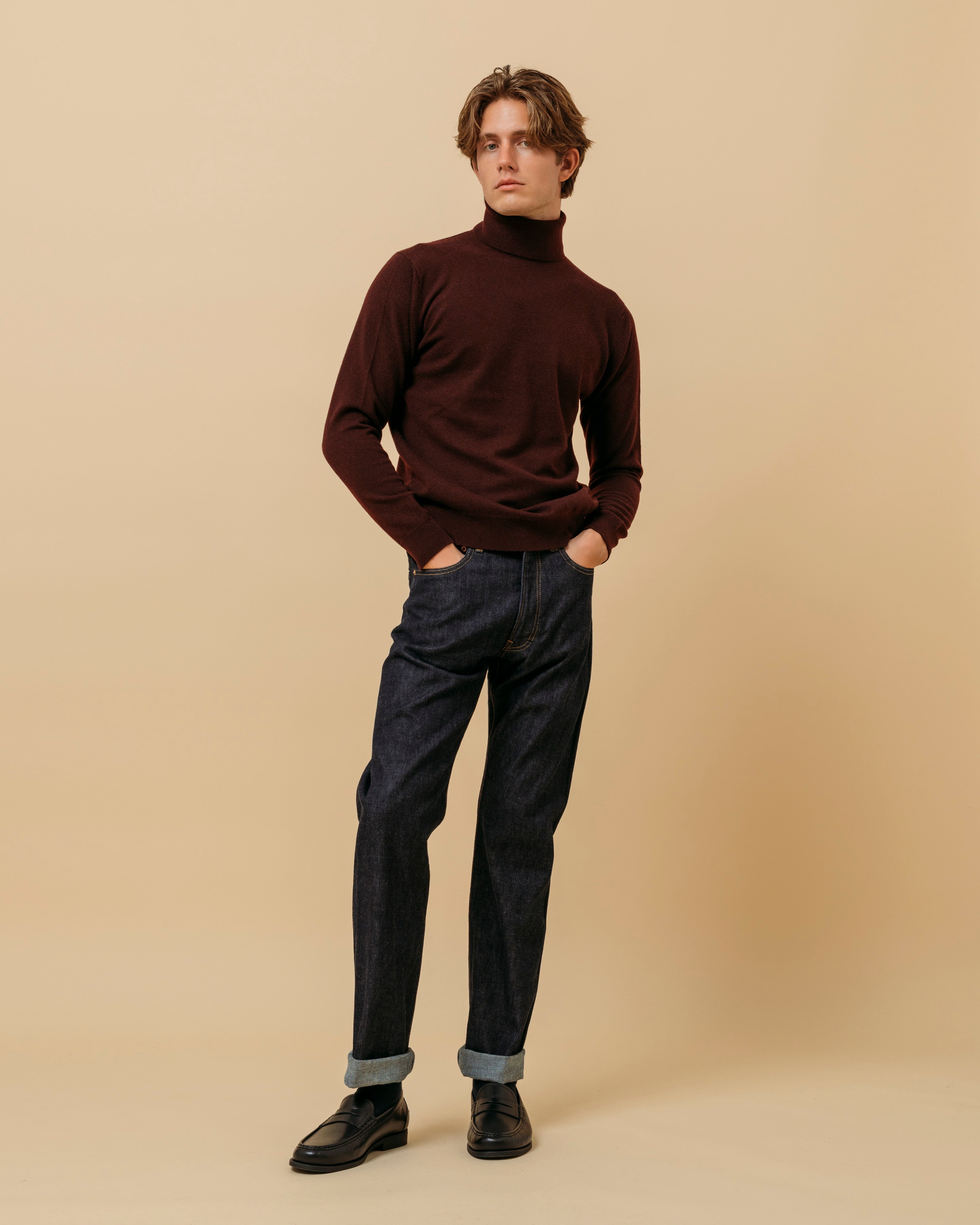 Cashmere Belmondo rollneck in wine