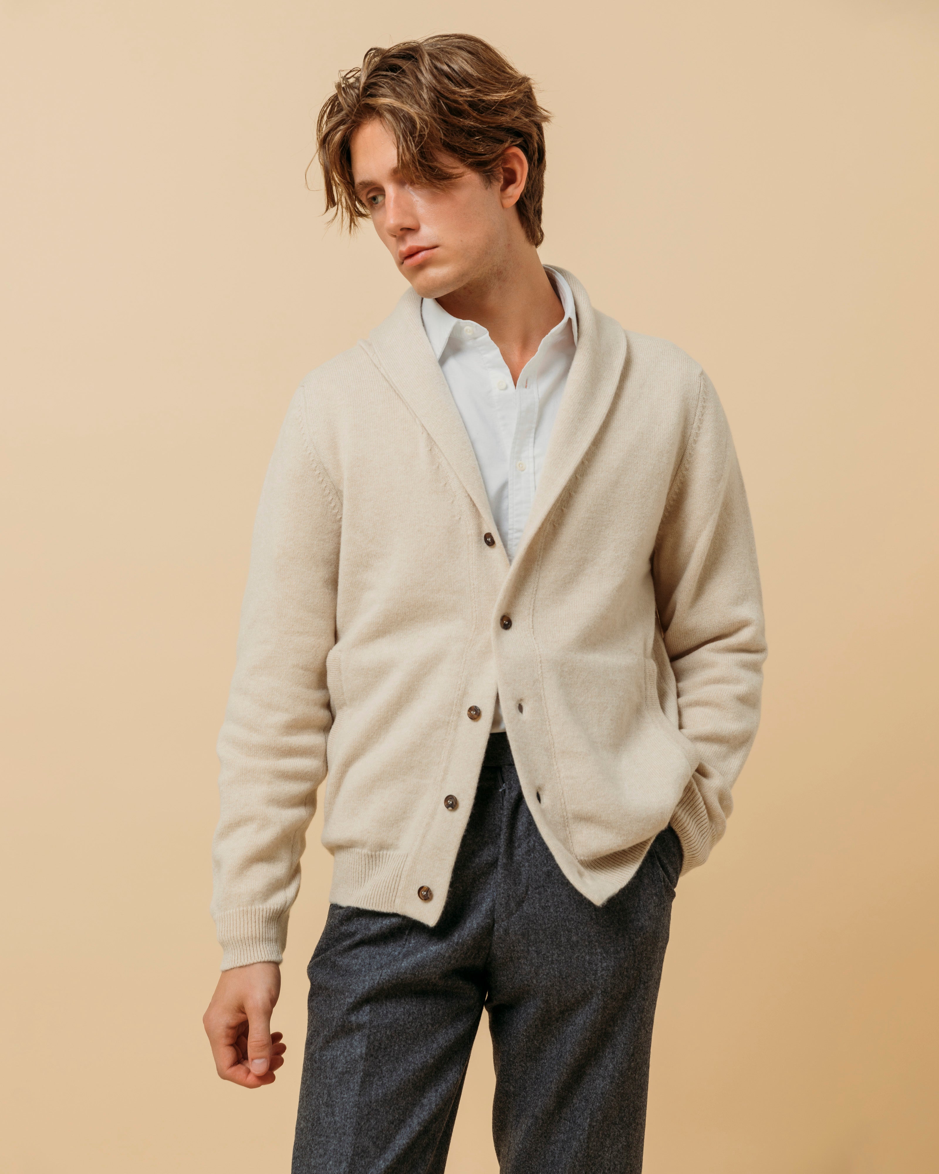 Cashmere painter's shawl collar cardigan in ecru