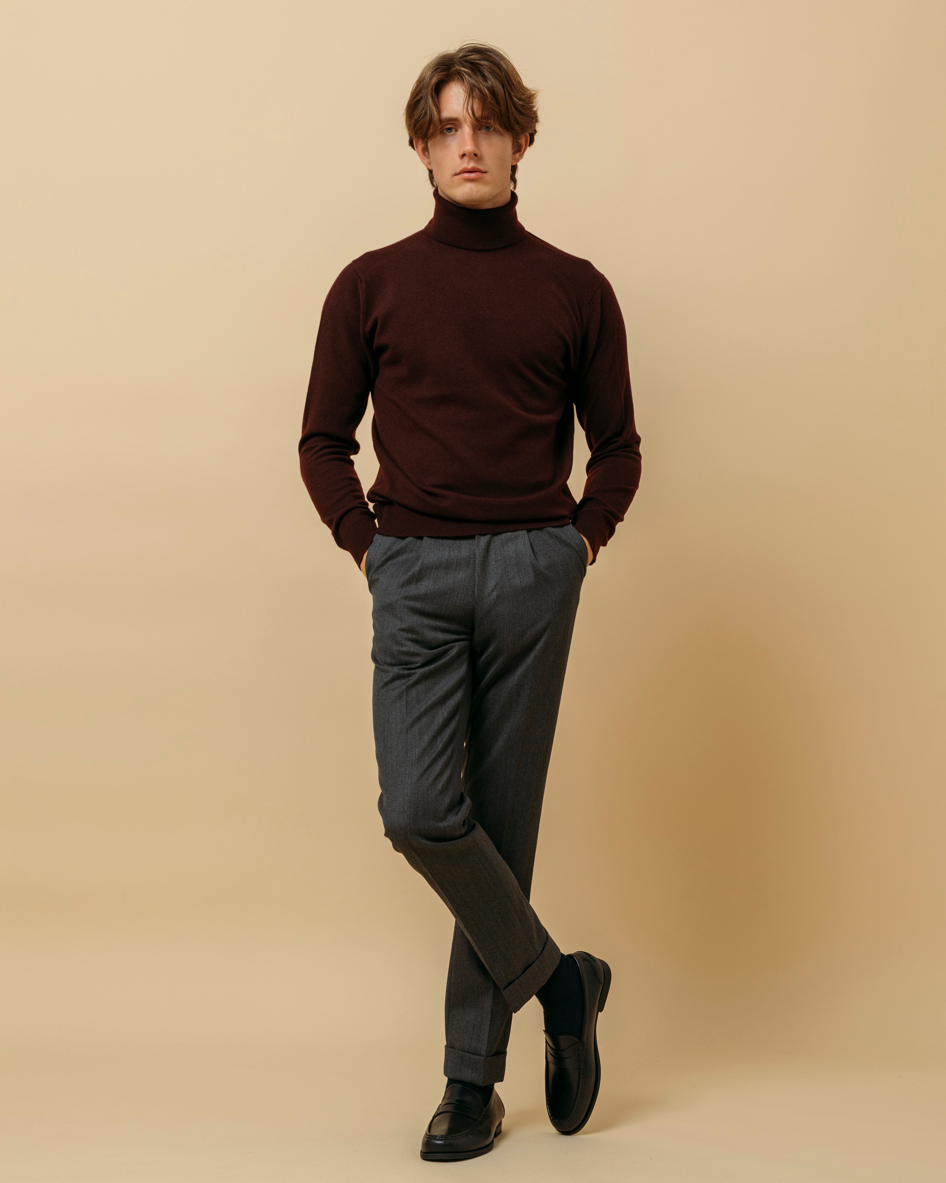 Cashmere Belmondo rollneck in wine