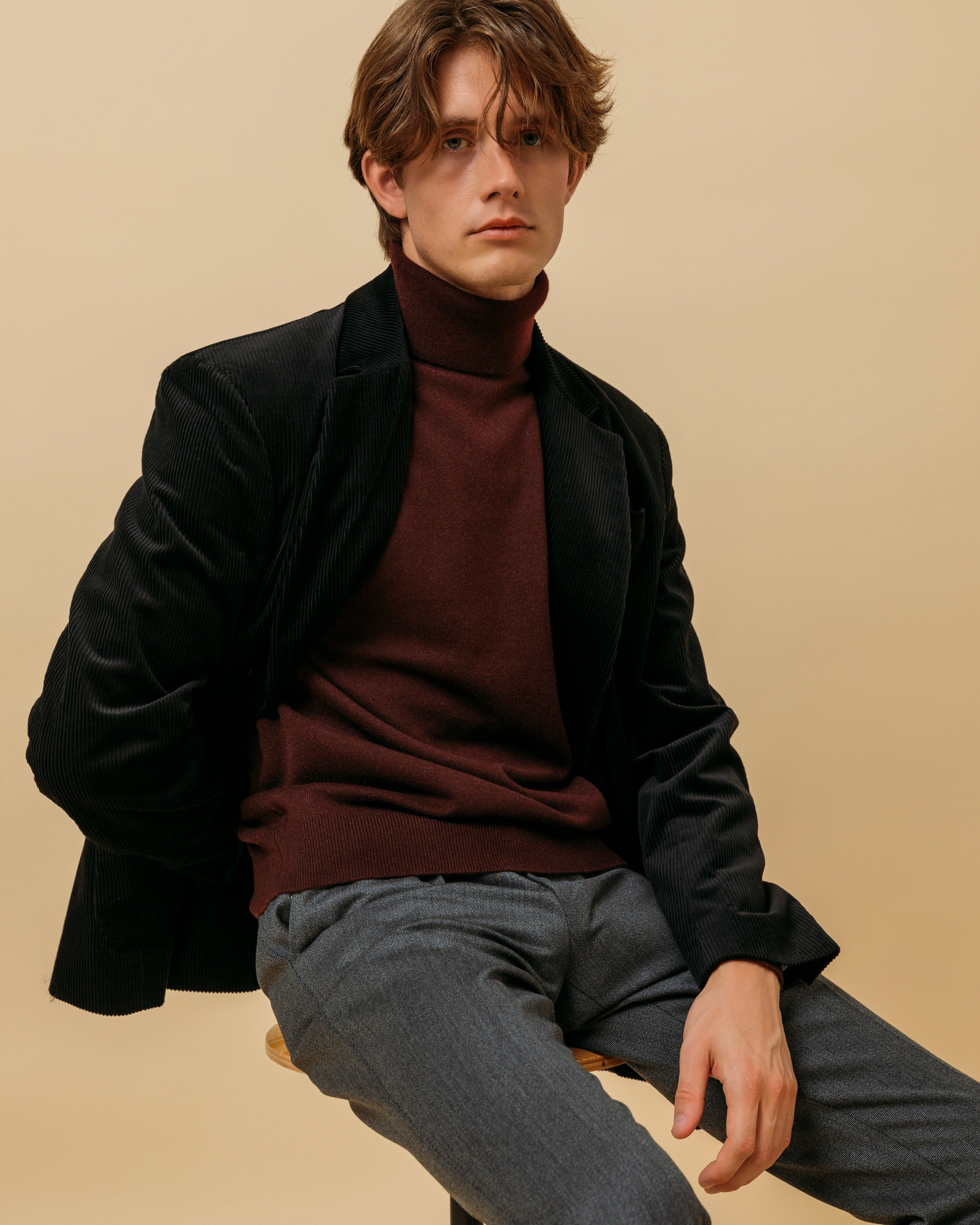 Cashmere Belmondo rollneck in wine