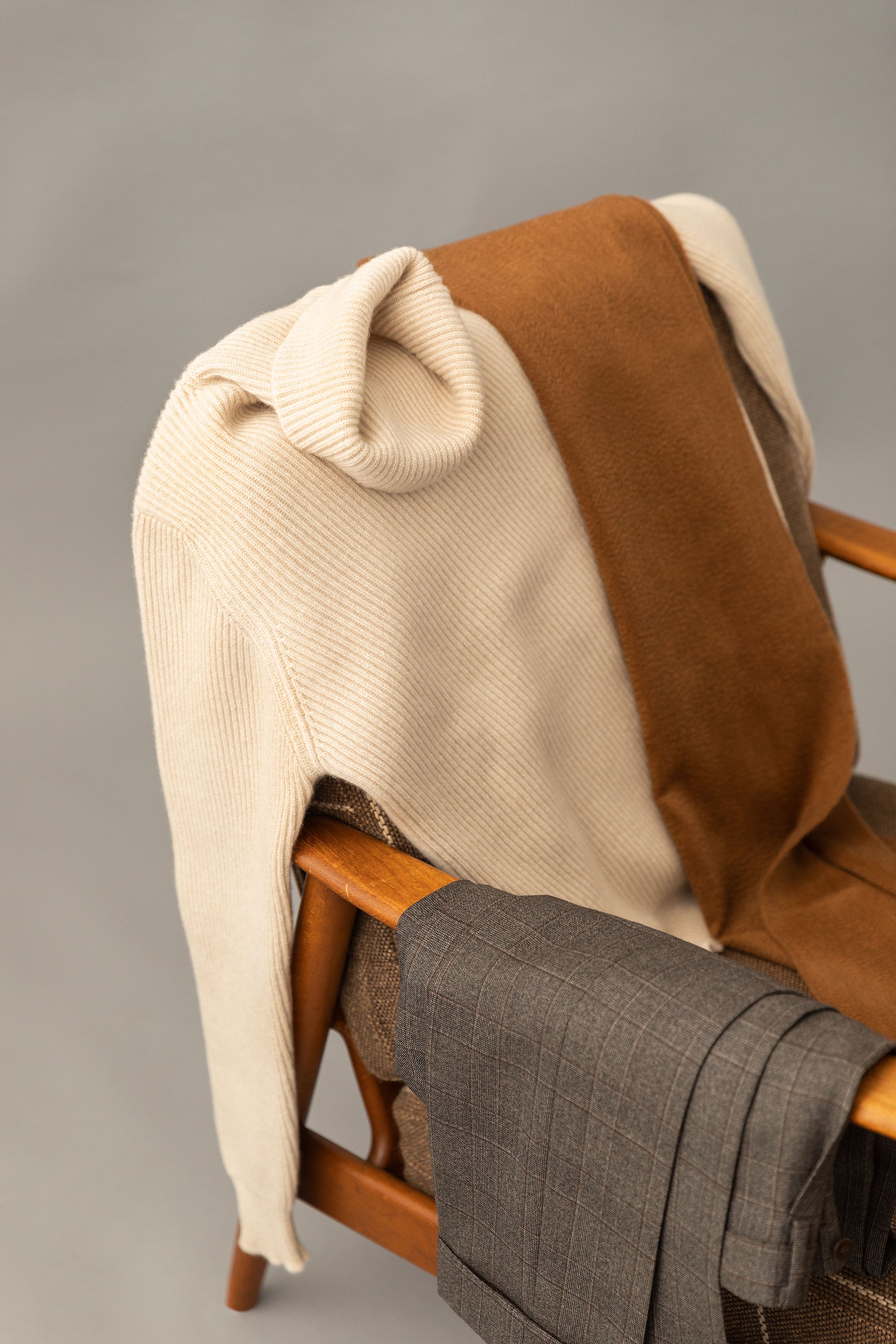 Woven cashmere scarf in saddle brown - Colhay's