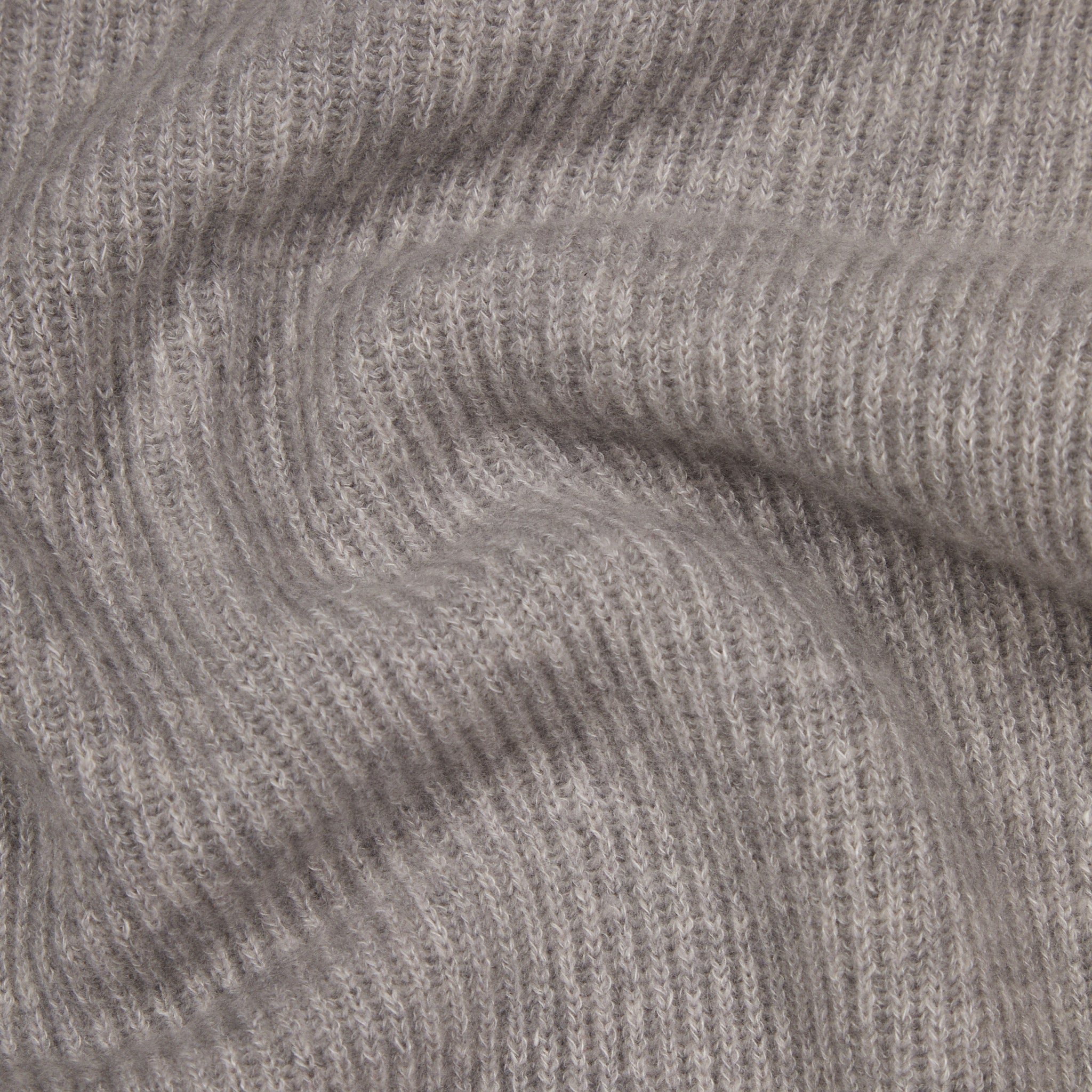 Cashmere linen ivy v neck in light grey