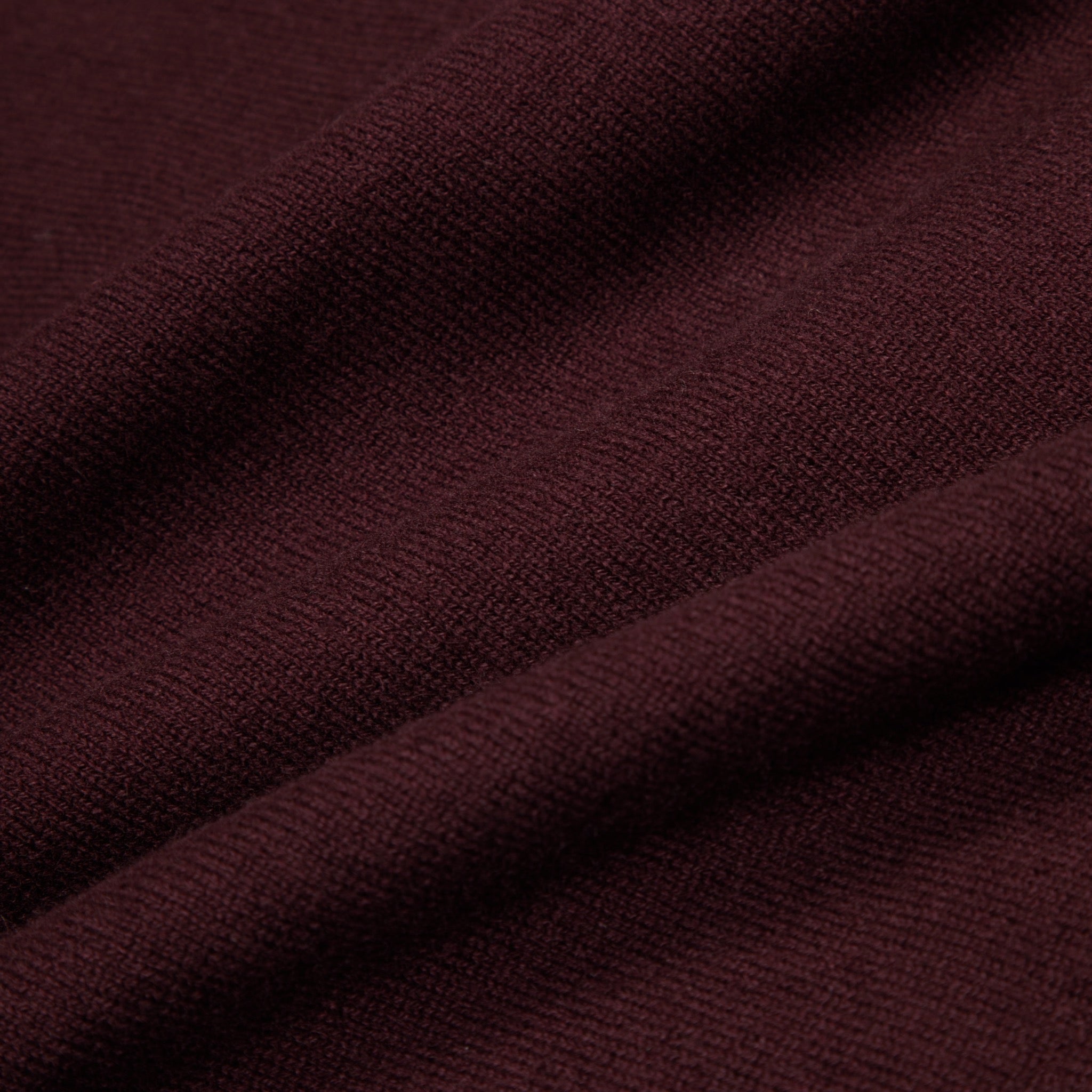 Cashmere Belmondo rollneck in wine
