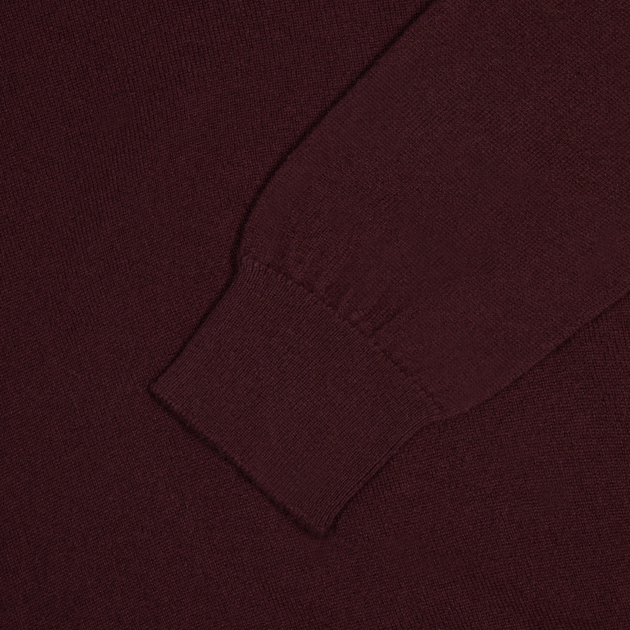 Cashmere Belmondo rollneck in wine