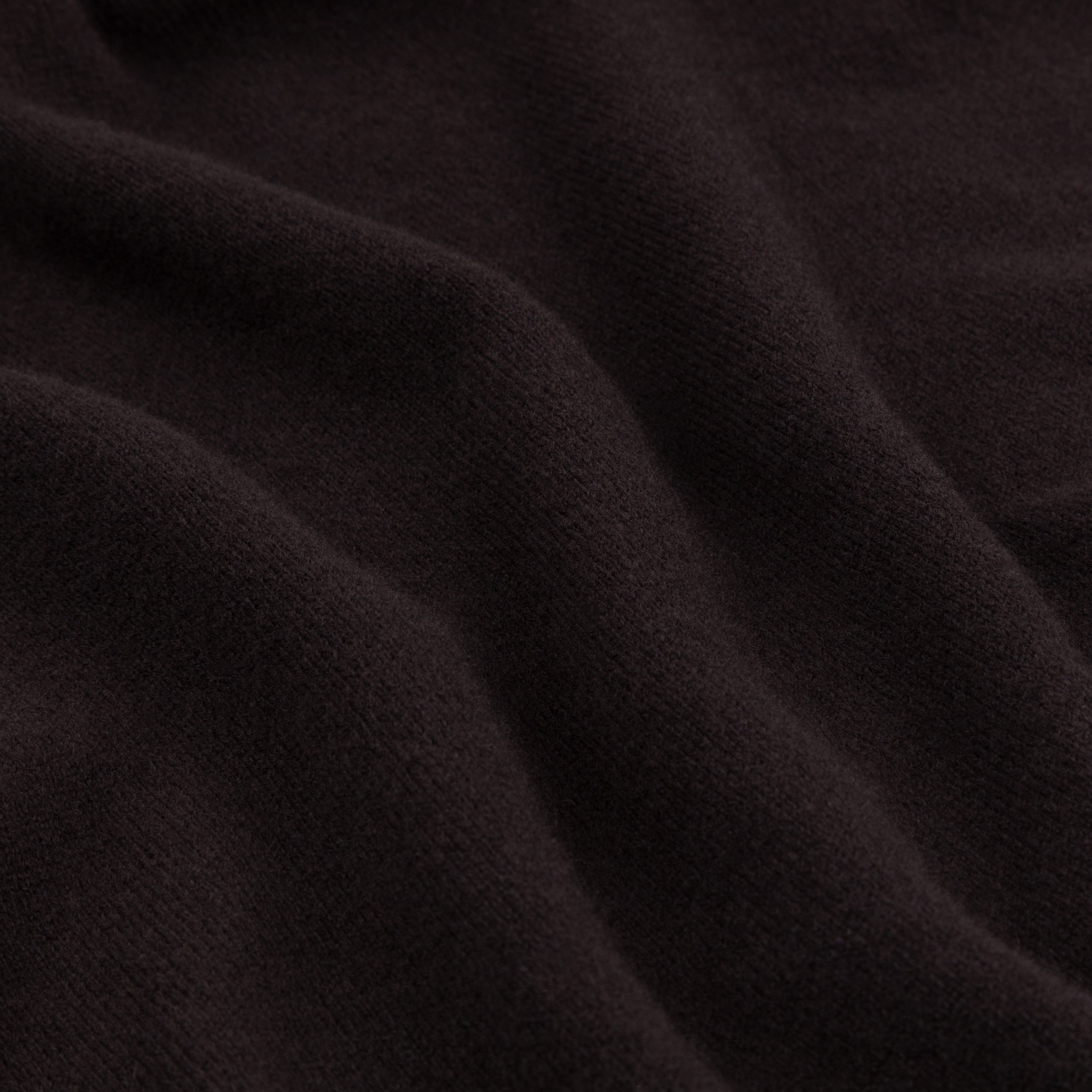 Cashmere crew neck in dark brown